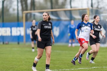 Bild 110 - wBJ Hamburger SV - Eimsbuettler TV : Ergebnis: 4:0